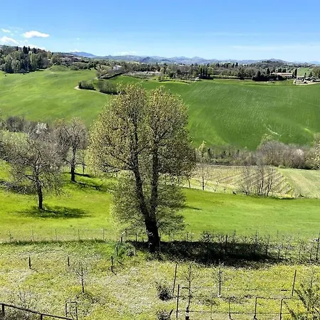 Con Camino Nel Borgo Del Castello *