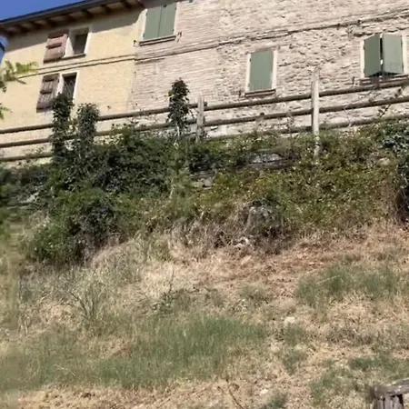 Ferienhaus Con Camino Nel Borgo Del Castello