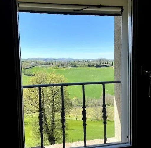 Con Camino Nel Borgo Del Castello Tatil Evi