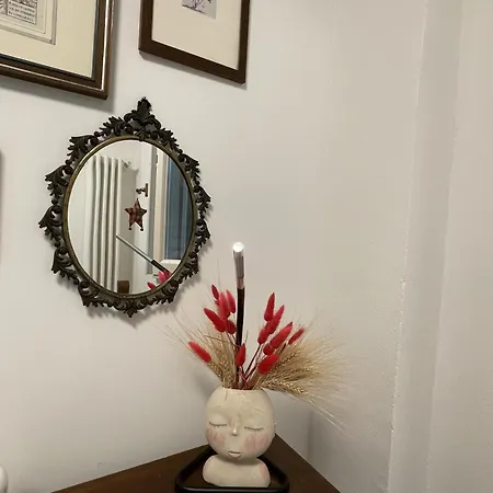 Nyaraló Con Camino Nel Borgo Del Castello *